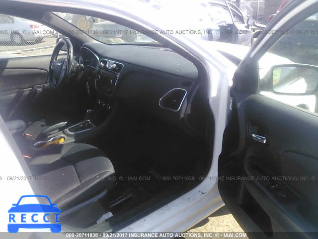 2014 Chrysler 200 1C3CCBBG2EN106569 image 4