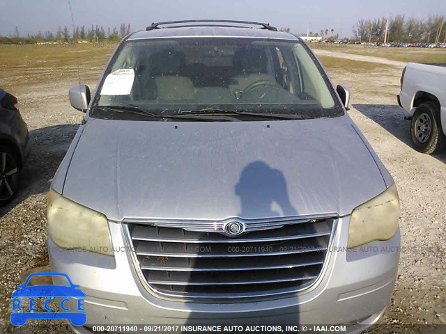 2008 Chrysler Town and Country 2A8HR54PX8R657234 image 5