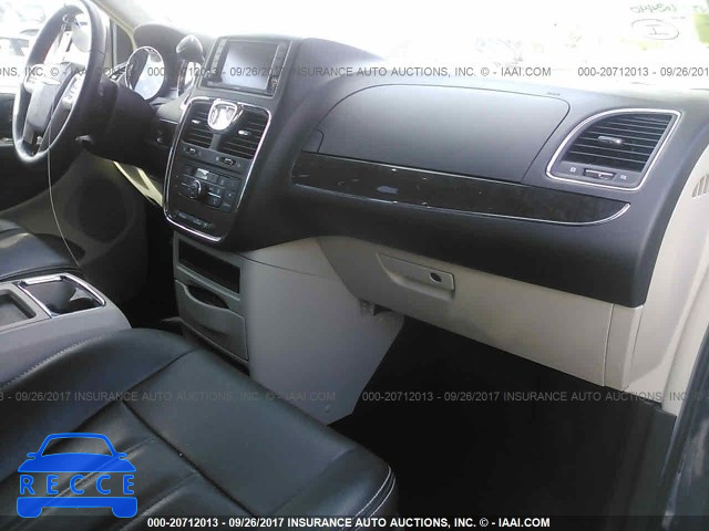 2015 Chrysler Town and Country 2C4RC1BG0FR720833 image 4