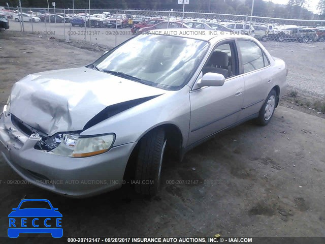 1998 HONDA ACCORD 1HGCG5542WA042336 image 1