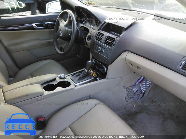 2010 Mercedes-benz C WDDGF8BB6AF469494 image 4