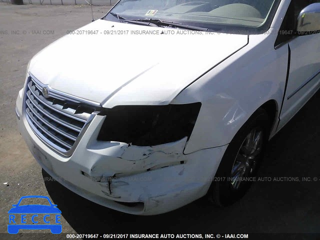 2010 Chrysler Town and Country 2A4RR6DX8AR183589 image 5
