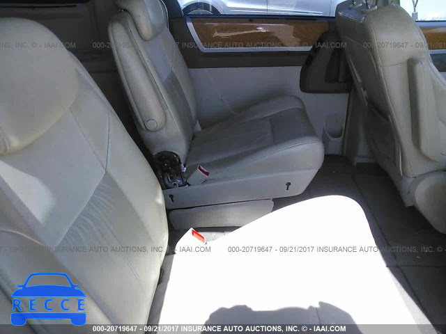 2010 Chrysler Town and Country 2A4RR6DX8AR183589 image 7