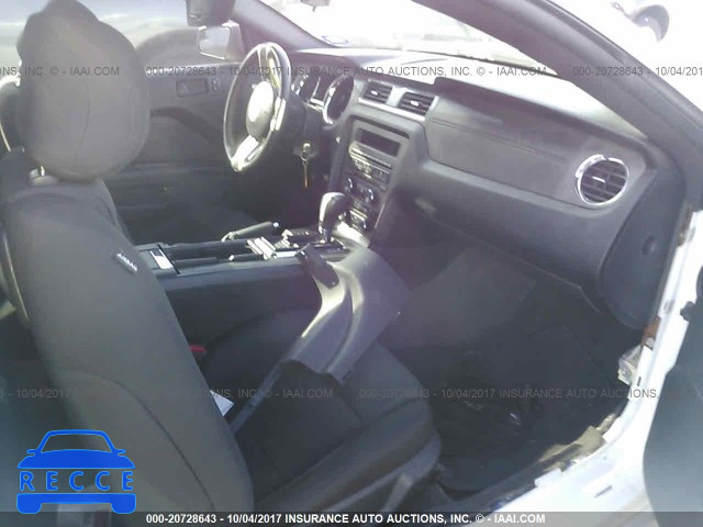 2014 Ford Mustang 1ZVBP8AM8E5304639 image 4