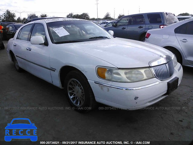 2000 LINCOLN TOWN CAR SIGNATURE 1LNHM82W0YY876454 image 0