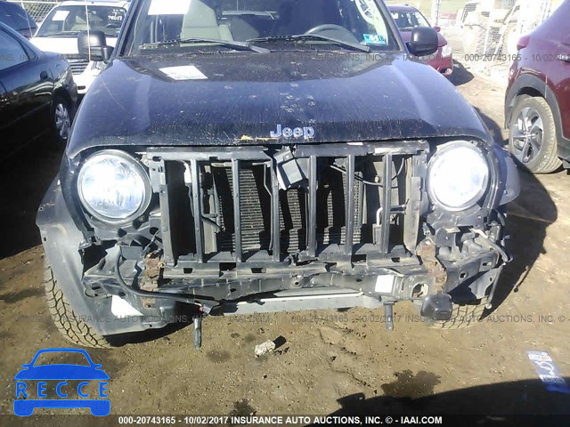 2005 Jeep Liberty 1J4GL38K95W720053 Bild 5