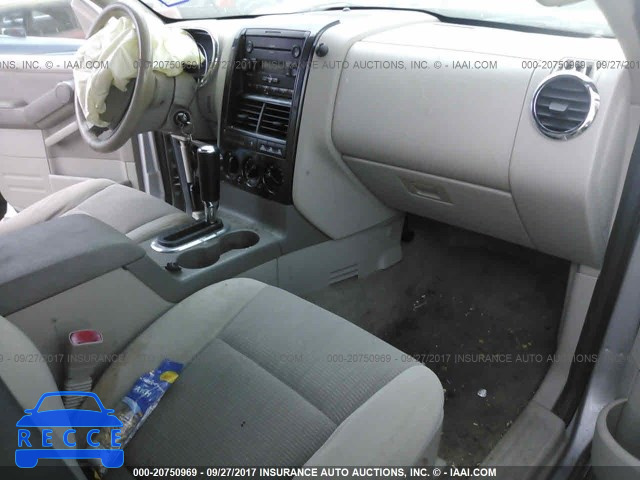 2006 Ford Explorer XLT 1FMEU73E16UB74103 Bild 4