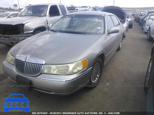 2000 LINCOLN TOWN CAR SIGNATURE 1LNHM82W3YY941314 image 1