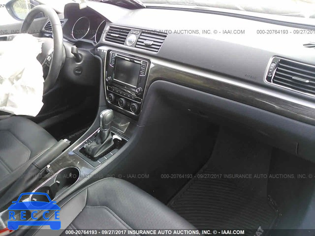 2017 VOLKSWAGEN PASSAT SE 1VWGT7A3XHC046739 image 4