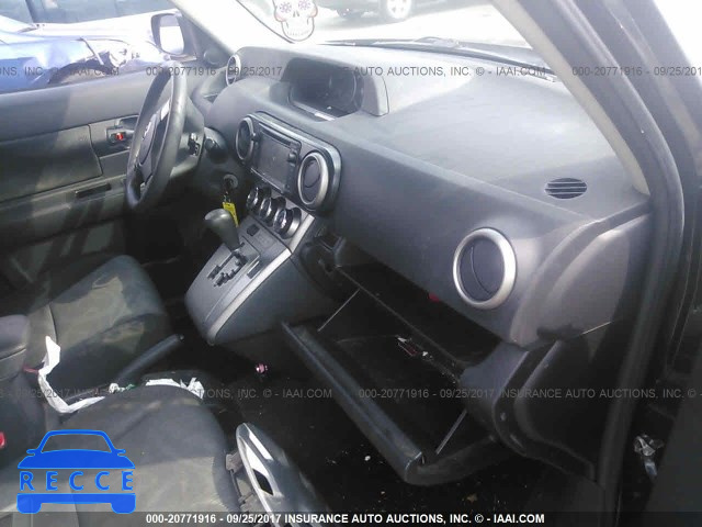2013 Scion XB JTLZE4FE4DJ043294 Bild 4