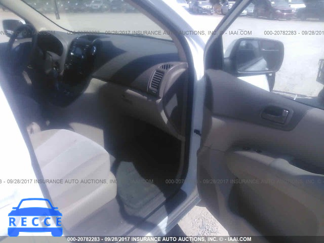 2010 KIA Sedona LX KNDMG4C33A6360498 image 4