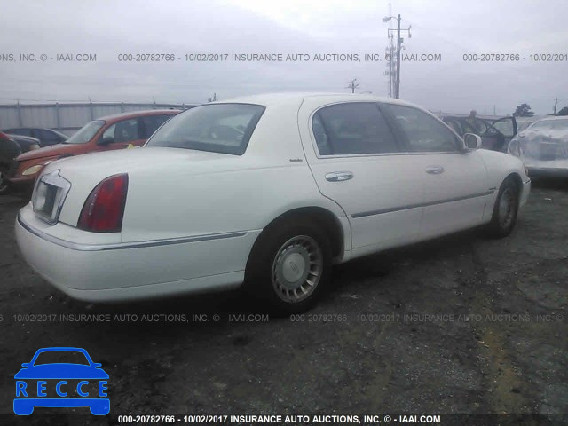 2001 Lincoln Town Car EXECUTIVE 1LNHM81W71Y724470 Bild 3