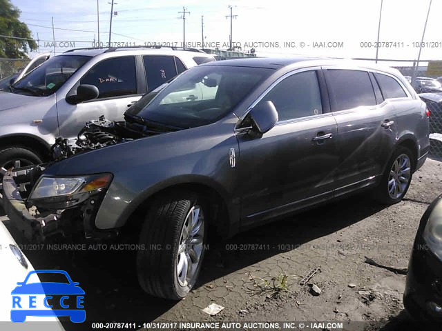 2010 Lincoln MKT 2LMHJ5AR6ABJ20203 Bild 1