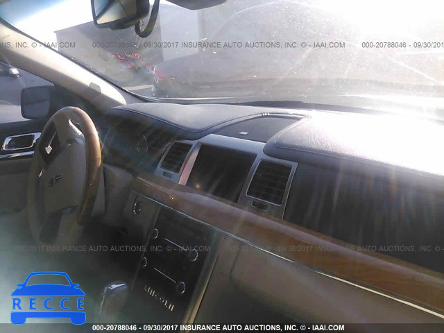 2009 LINCOLN MKS 1LNHM93RX9G631392 image 4