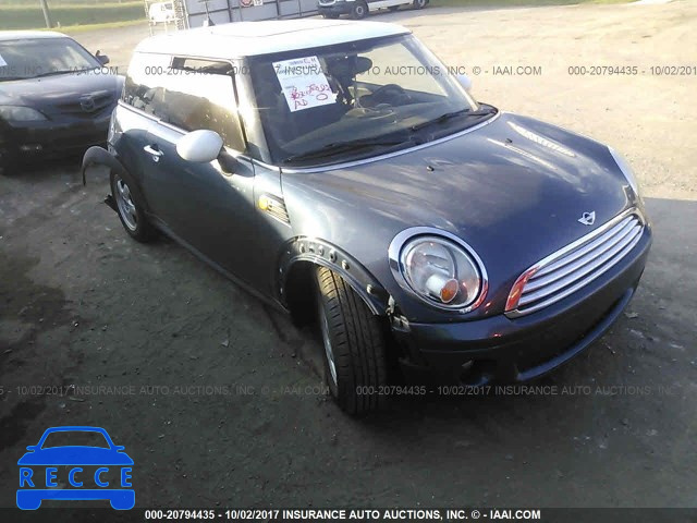 2010 MINI COOPER WMWMF3C52ATZ21495 Bild 0