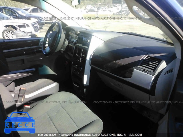 2010 Dodge Grand Caravan 2D4RN5D10AR180325 зображення 4