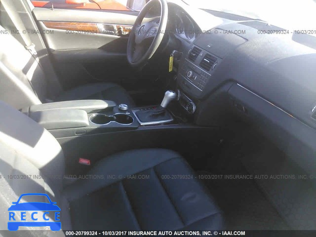 2011 Mercedes-benz C 300 WDDGF5EB0BA521064 image 4