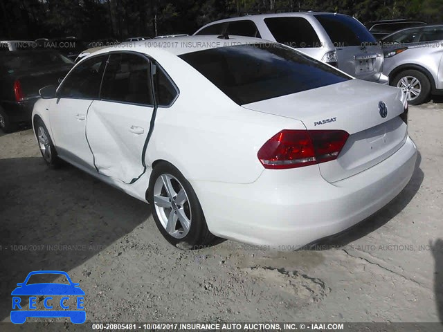 2015 Volkswagen Passat 1VWAS7A37FC112184 image 2