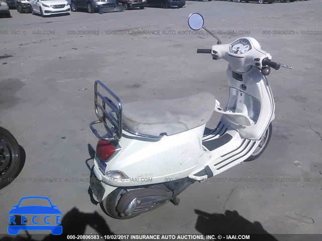 2006 Vespa LX ZAPM448F965001695 image 3