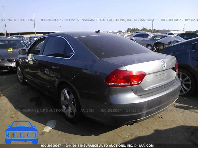 2015 Volkswagen Passat S 1VWAT7A31FC102716 image 2