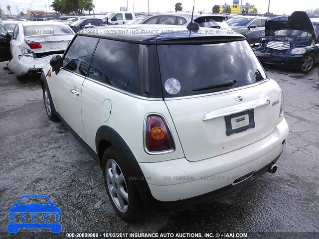 2010 Mini Cooper WMWMF3C56ATZ61367 image 2