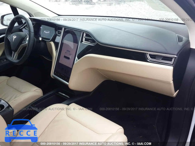 2016 Tesla Model X 5YJXCBE29GF023901 Bild 4