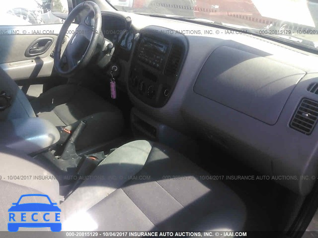 2001 Ford Escape 1FMYU04111KB41204 Bild 4