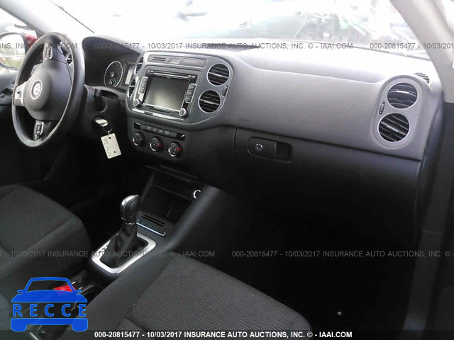 2015 Volkswagen Tiguan S/SE/SEL/R-LINE WVGAV7AX7FW097791 image 4