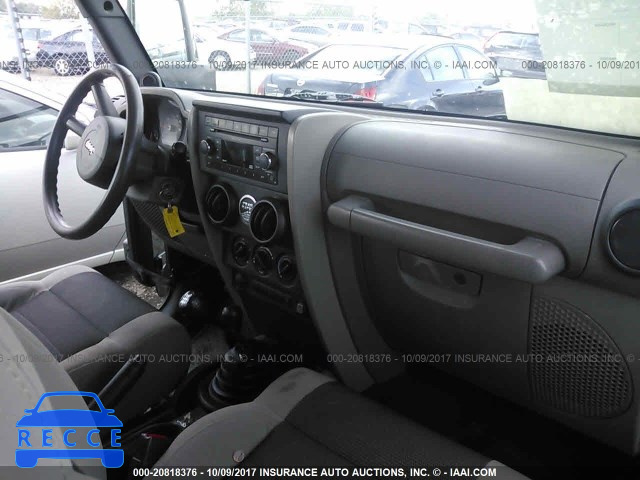 2007 Jeep Wrangler 1J4GA39117L106016 image 4