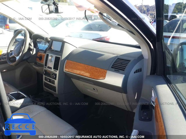 2010 Chrysler Town and Country 2A4RR7DX0AR391097 зображення 4
