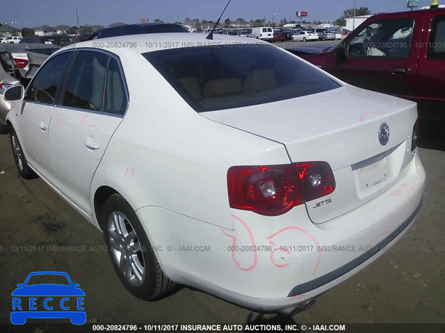 2007 Volkswagen Jetta 3VWEF71K27M161144 Bild 2