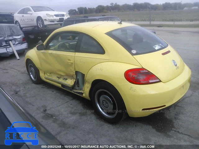 2012 Volkswagen Beetle 3VWJX7AT7CM640190 image 2