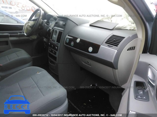 2010 Chrysler Town & Country TOURING 2A4RR5D12AR442714 image 4