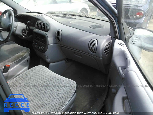 2000 Dodge Caravan 2B4FP25BXYR613205 image 4