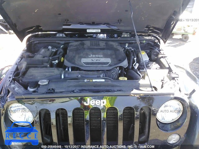 2015 Jeep Wrangler Unlimited SAHARA 1C4HJWEG3FL613052 Bild 9