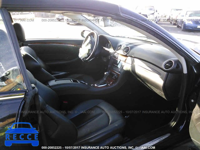 2008 Mercedes-benz CLK WDBTK56F78T095066 image 4