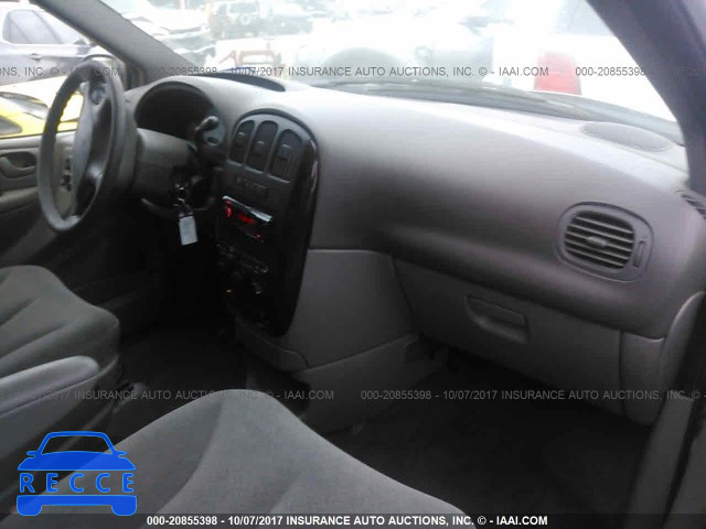 2003 Chrysler Town and Country 2C4GP343X3R222197 image 4