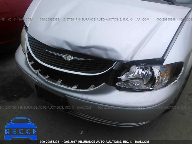 2003 Chrysler Town and Country 2C4GP343X3R222197 image 5