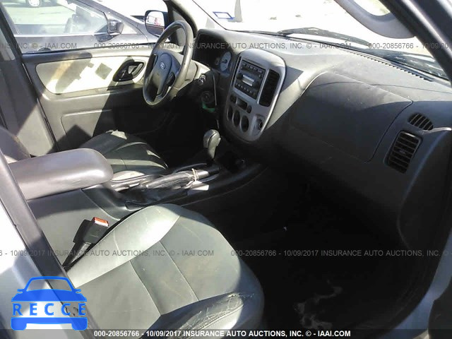 2005 Ford Escape 1FMYU93105KE22258 image 4