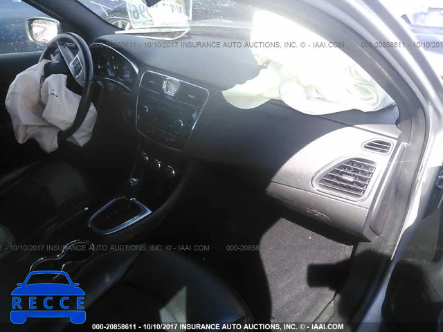 2014 Chrysler 200 1C3CCBCG6EN164103 Bild 4