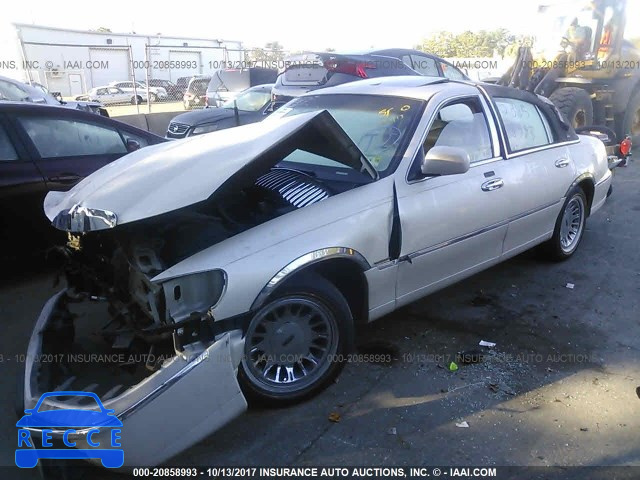 2000 Lincoln Town Car 1LNHM83W8YY784619 Bild 1