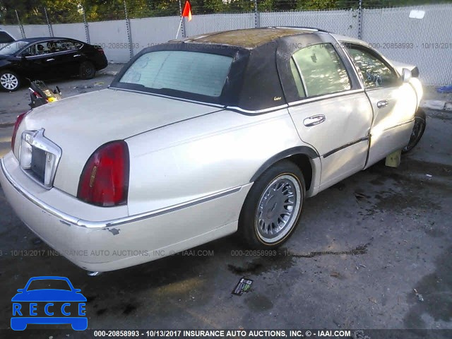 2000 Lincoln Town Car 1LNHM83W8YY784619 Bild 3