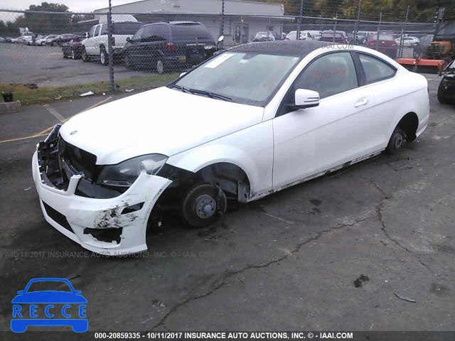 2014 Mercedes-benz C WDDGJ8JB2EG169922 image 1