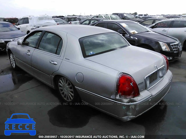 2003 Lincoln Town Car SIGNATURE 1LNHM82W43Y611092 зображення 2