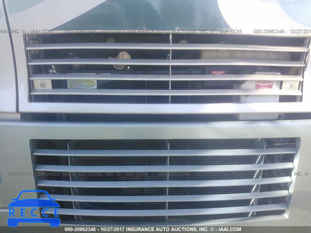 2004 FREIGHTLINER CHASSIS X LINE MOTOR HOME 4UZAAHBV14CN01116 image 9