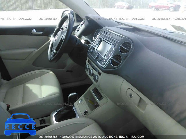 2014 Volkswagen Tiguan S/SE/SEL/R-LINE WVGAV3AX4EW620871 Bild 4