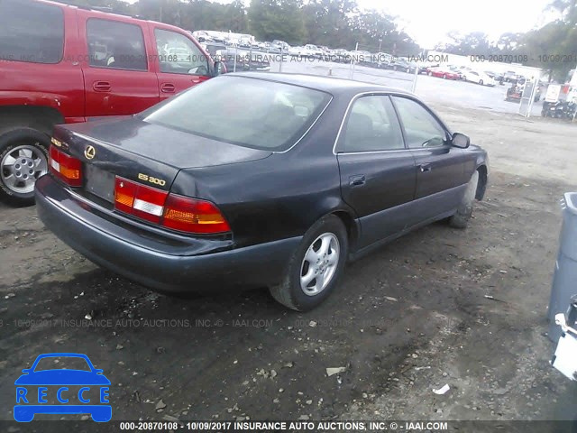 1997 Lexus ES 300 JT8BF22G1V0010071 image 3