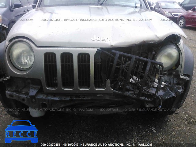 2004 Jeep Liberty 1J4GK48K34W173823 Bild 5