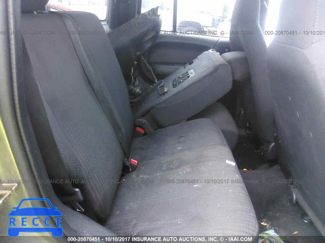 2004 Jeep Liberty 1J4GK48K34W173823 image 7