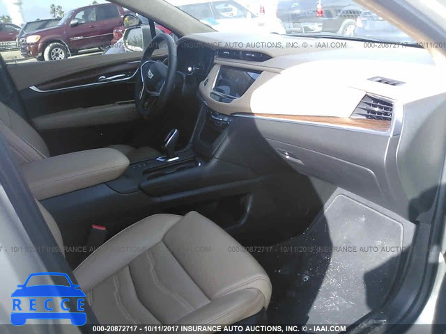 2017 Cadillac XT5 1GYKNFRS0HZ130251 зображення 4